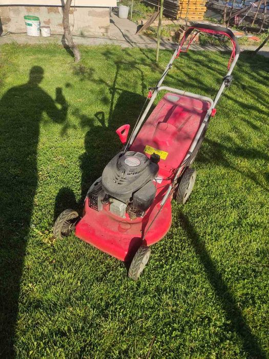 Моторна самоходна косачка 51см широчина на косене