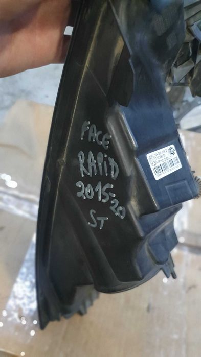 proiector stanga Skoda Rapid facelift 2015-2020