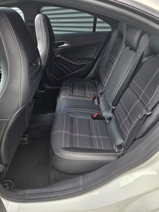 Mercedes CLA 180 impecabil