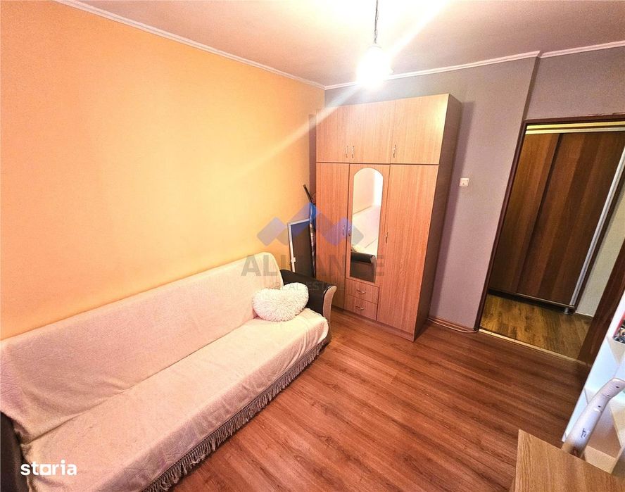 Liber, apartament cu 3 camere, bine intretinut
