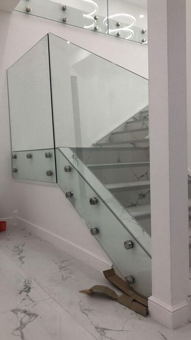 Стеклянные Перила