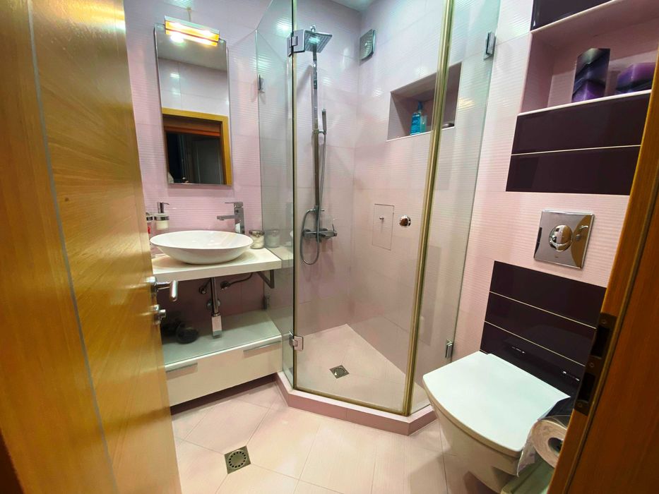 Тристаен апартамент под наем до Пирогов