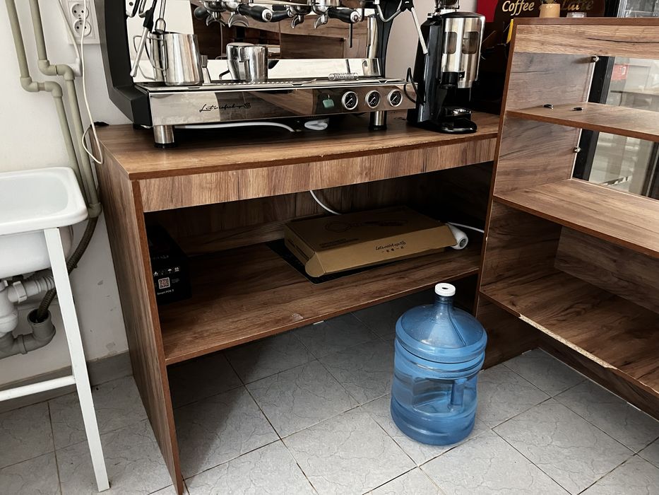 Комплект шкафа для кофейни