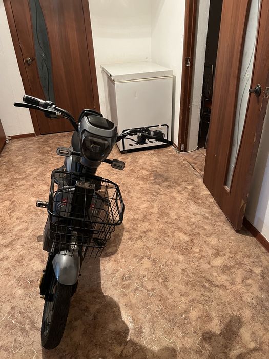 Скутер мопед электронный