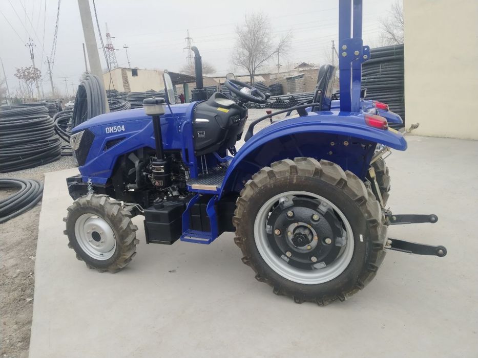 DN504 Traktor sotiladi 2025