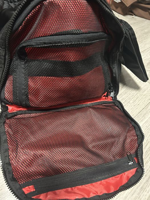 Сумка-рюкзак UFC-VENUM