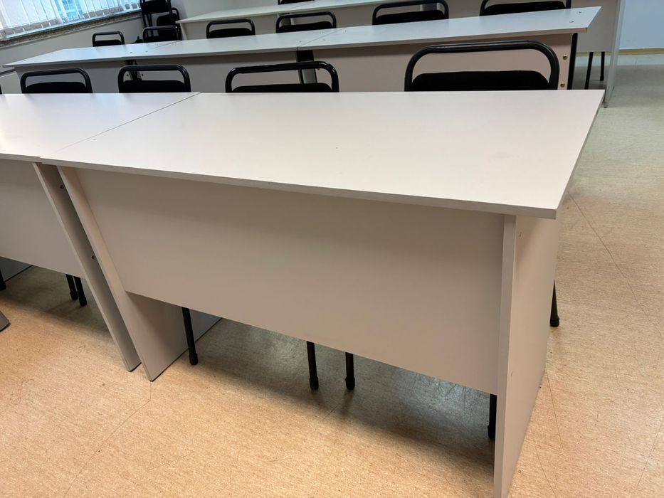 Продам письменный стол