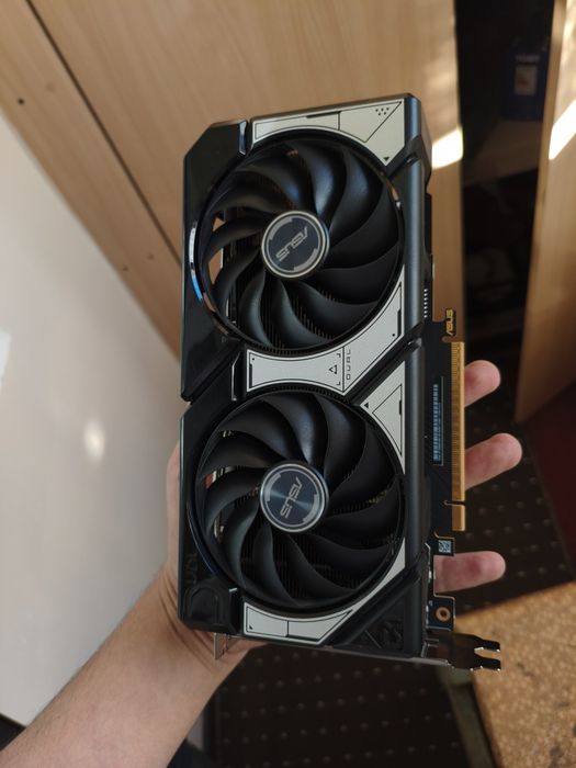 Asus RTX 5060 DUAL
