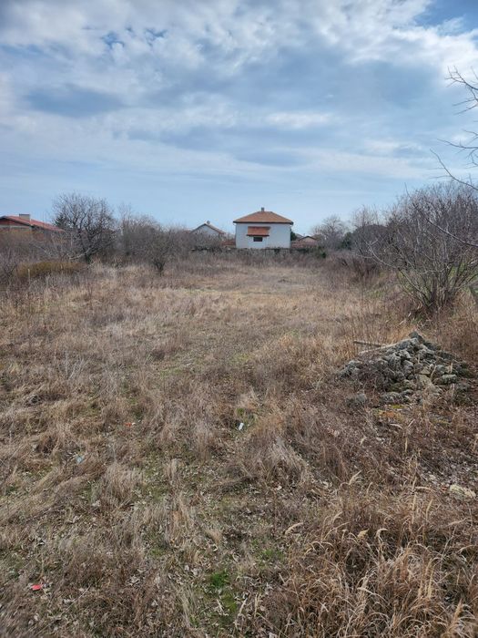 Къща в Варна, област-с.Близнаци площ 300 цена 170000