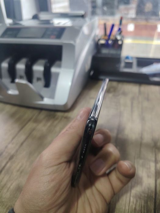 Iphone 11 pro max 100 yomkst