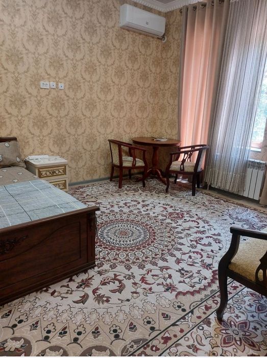 Срочно сдается дом сзади посольства России, 5 комнат.