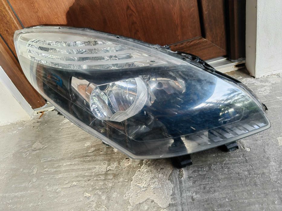 Фар Renault Scenic 3 десен / Фар Рено Сценик 3 Оригинален