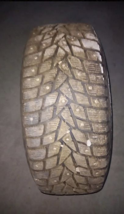 Зимние шипованные