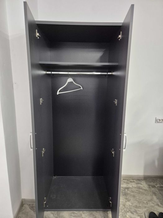 Шкаф для одежды.