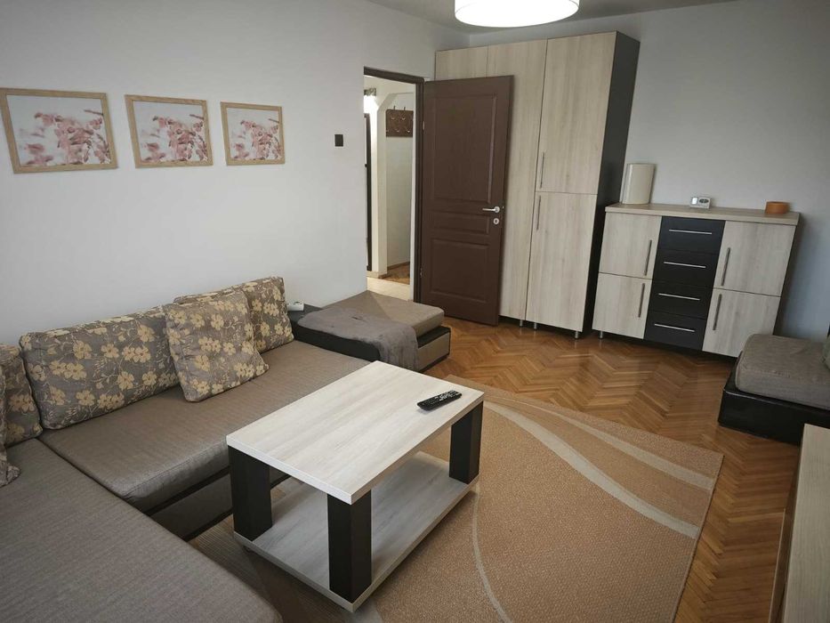 Inchiriez Apartment cu 3 Camere si Loc de Parcare in Gheorgheni, zona Blvd. Nicolae Titulescu