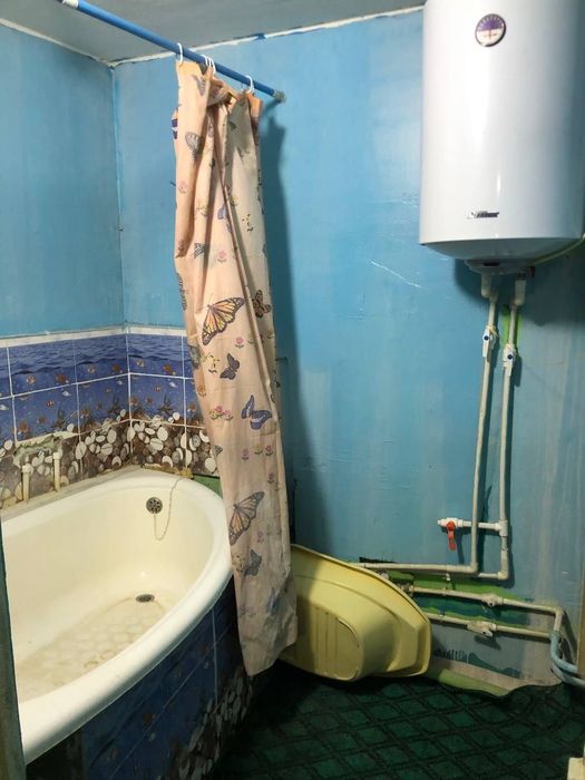 Kvartira sotiladi 4 xonalik 5 xona qilingan srochniy sotiladi