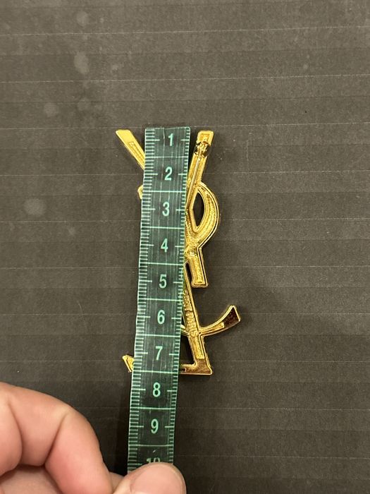 Brosa inscriptionata