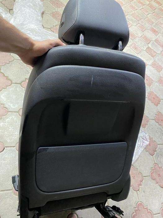 Продам пару передних сидений для BMW X5