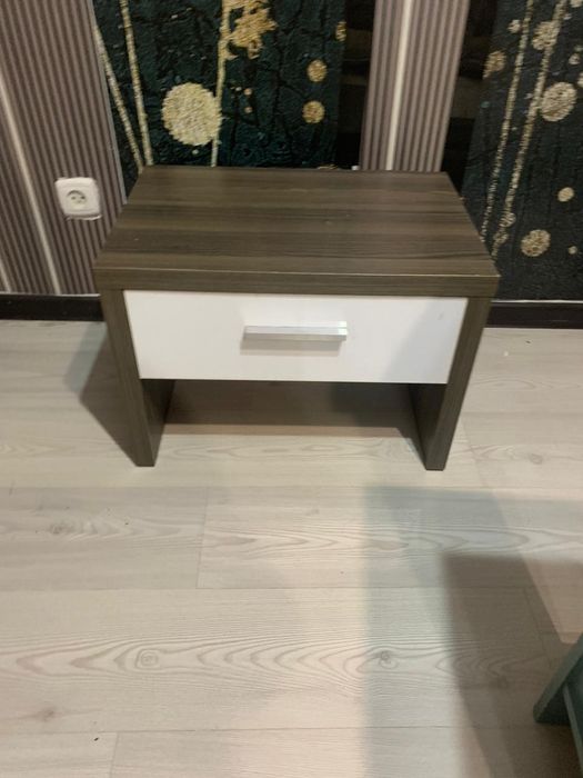 Продаётся тумба прикроватная