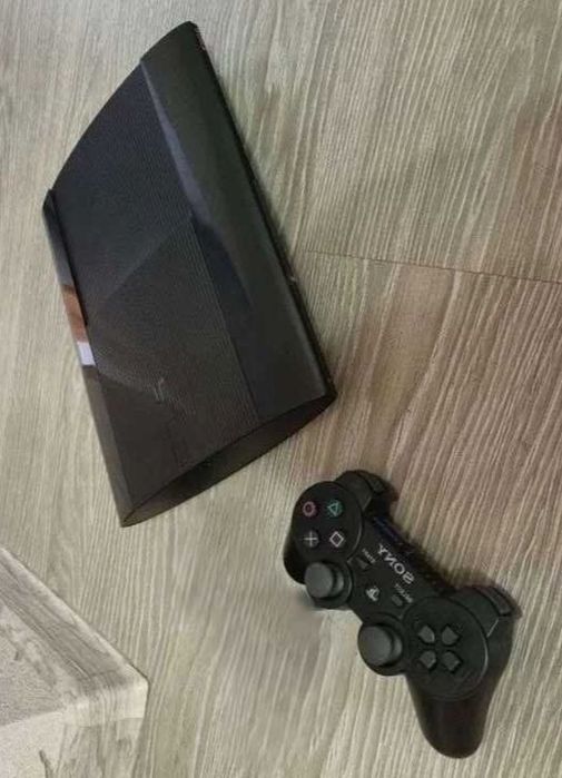 Плейстейшен 3 недорого продам