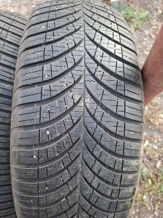 Продам шины 235/60/18 гудиер