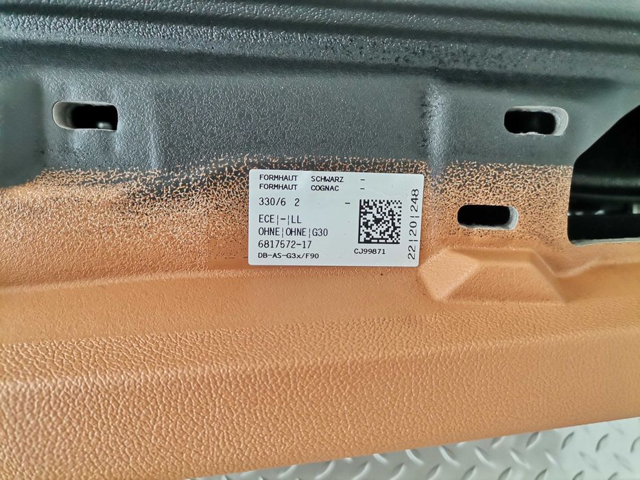 Ново Табло BMW 5 G30 G31 G38 Lci без HUD Cognac гума