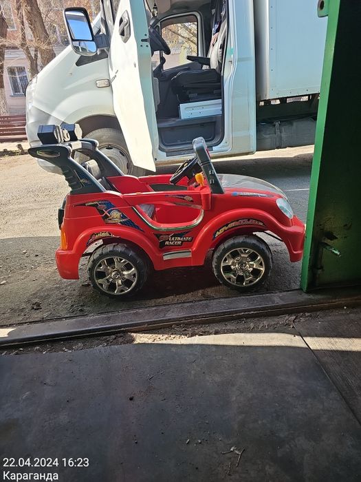 Продам детскую машину