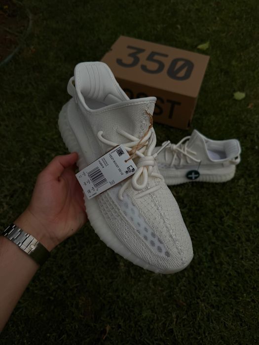 Adidasi Yeezy 350 V2 White / Premium / 2026