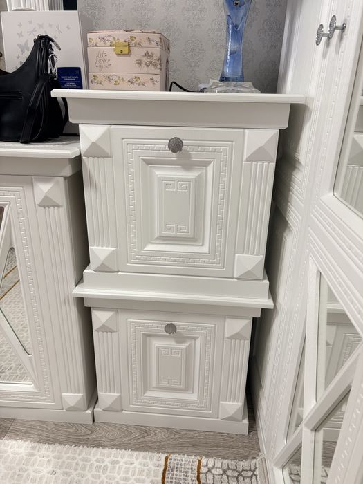 Продам спальный гарнитур