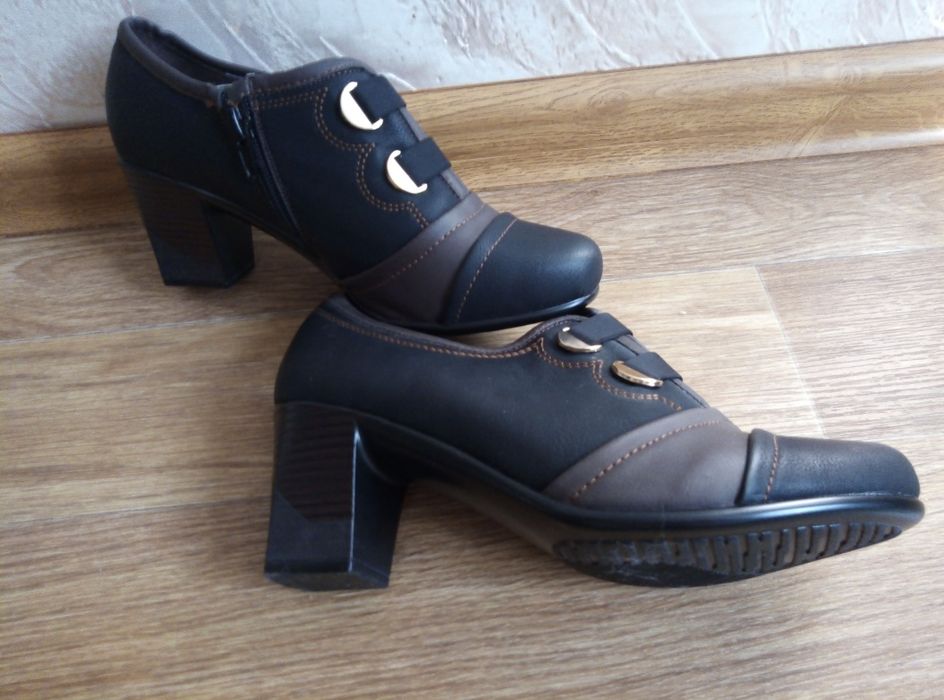 Продам новые туфли.