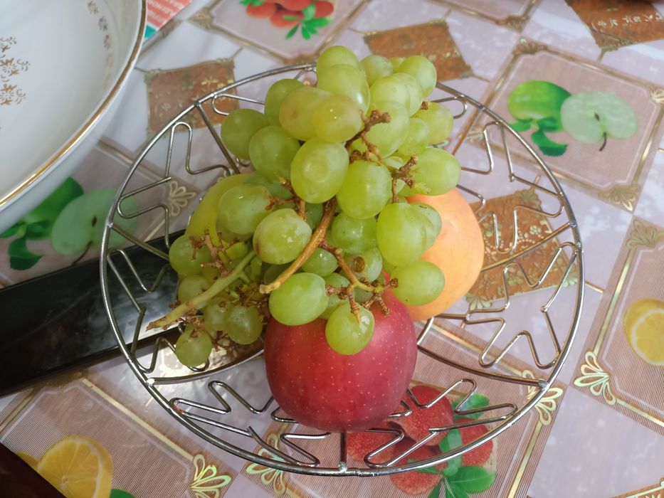 Фруктовница на ножках