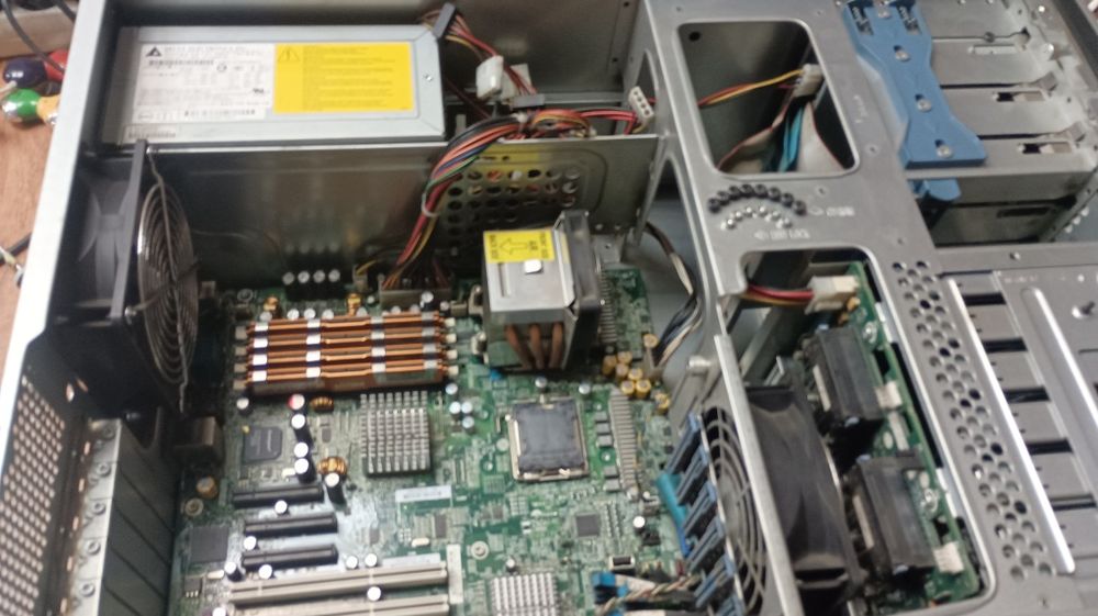 Продавам сървър HP