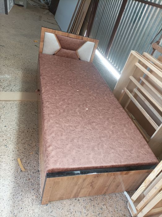 divan kravatlar bir kishilik