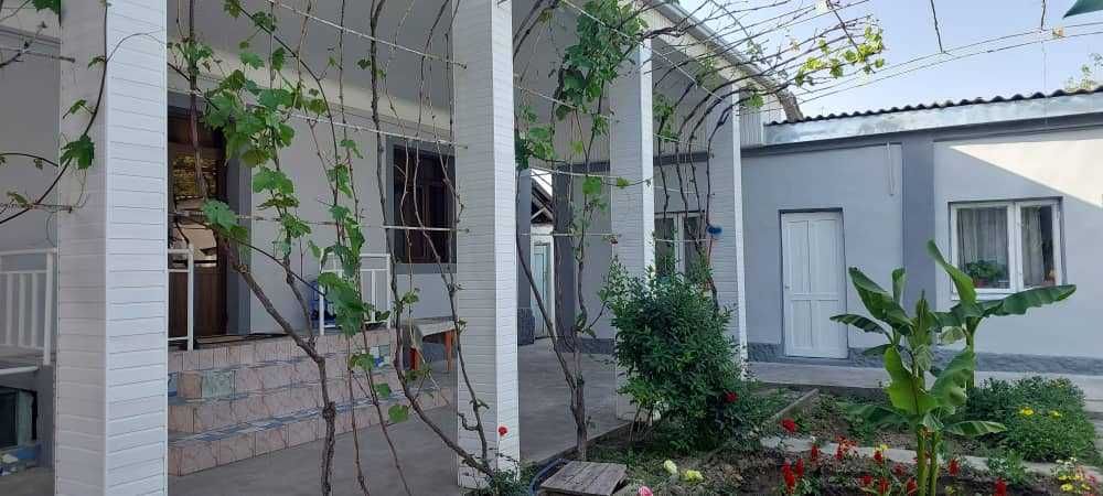 Продам участок с двумя жилыми домами