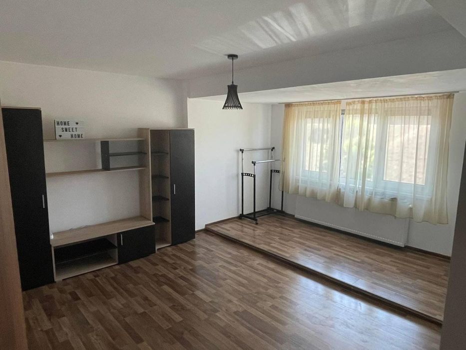 RARITATE Centru - Șemineu pe Lemne, Acoperiș Nou & Parcare (Ideal Investiție/Booking)