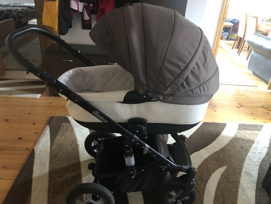 Детска количка две в едно