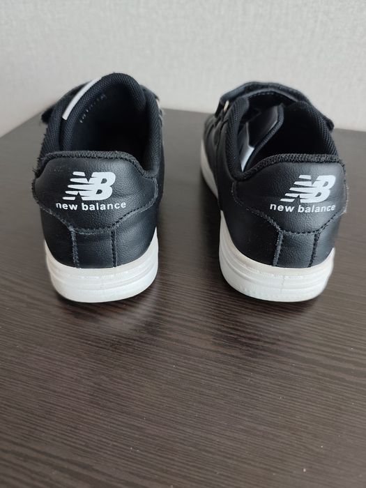 Детские кроссовки