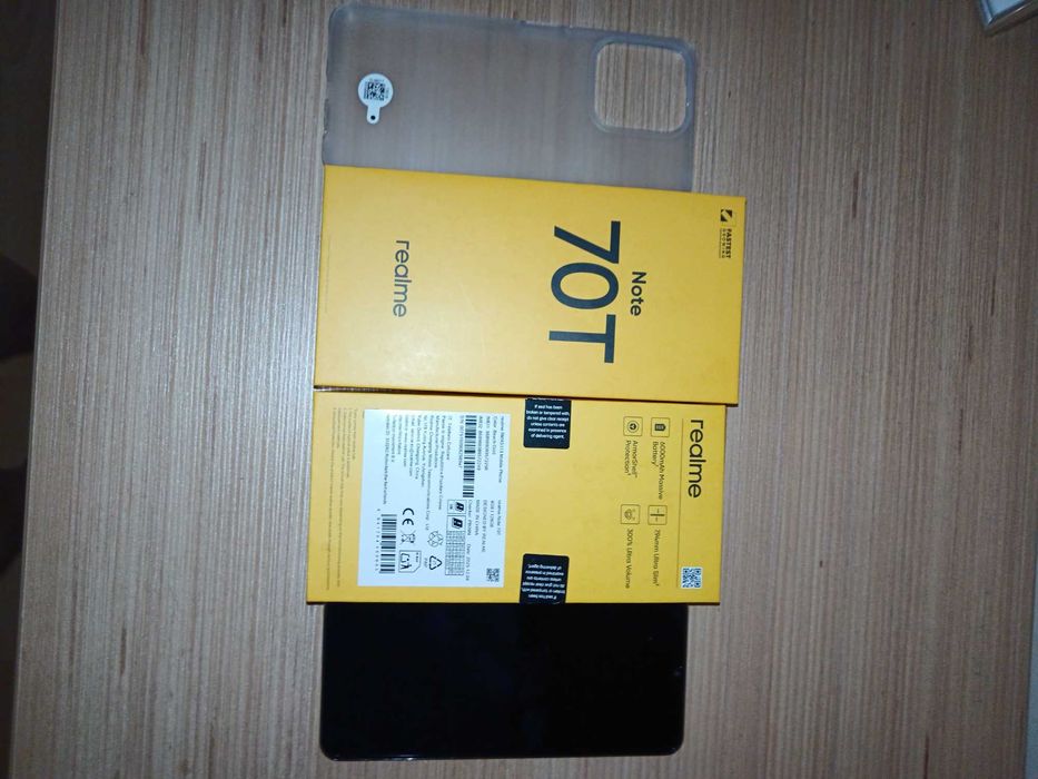 ПРОДАВАМ,НОВ Смартфон Realme Note 70T 4GB RAM 128GB ЗЛАТИСТ
