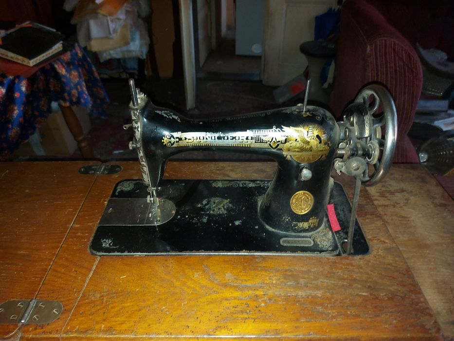 Vand masina de cusut Singer