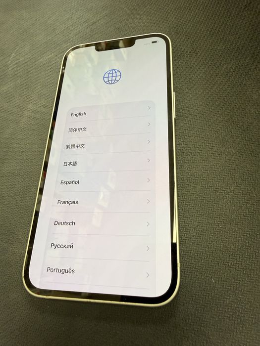 iPhone 16e 128gb / заключен