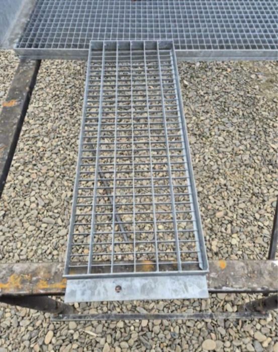 trepte zincate galvanizate