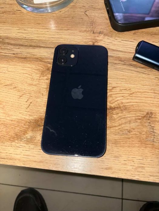 Iphone 12 без проблемен