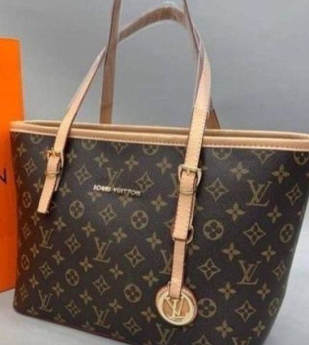Geanta Louis Vuitton +portofel, saculet, etichetă