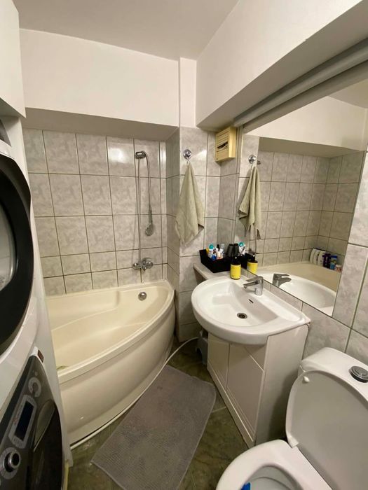 Inchiriez apartament 3 camere, 77 mp, zona ultracentrala