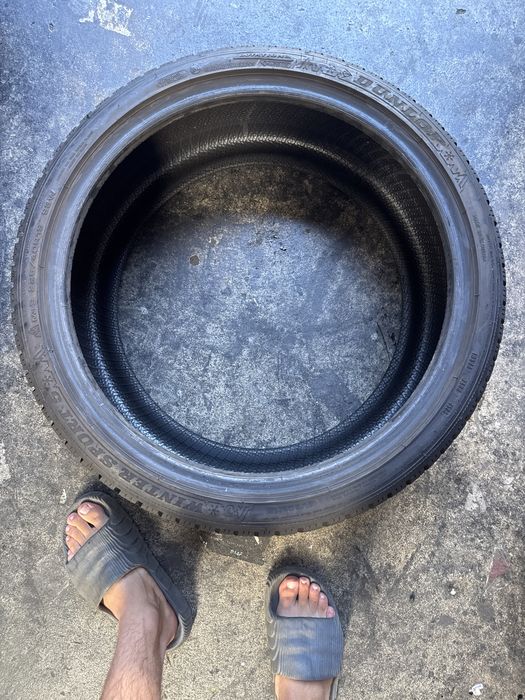 225/40/19 Dunlop M+S
