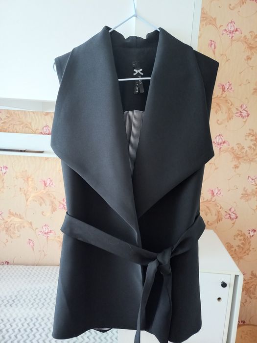 Продается жилет классический