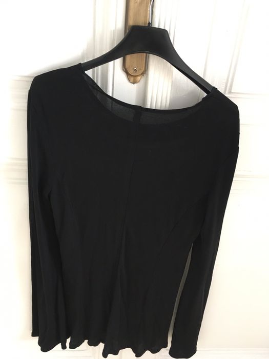 bluza neagra, matasoasa, maneca clopot