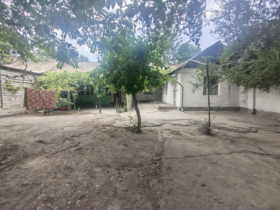 Продается дом в городе Гулистан ул.Бунедкор дом 100/4 (5,61  сотка)