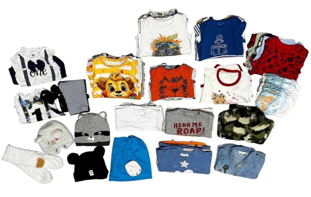 Голям лот дрехи, подходящи за бебе, размер 9-12 месеца