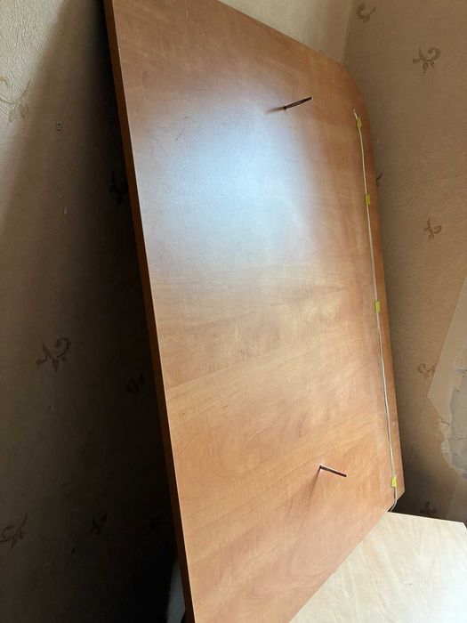 Ъглов шкаф с огледало и осветление